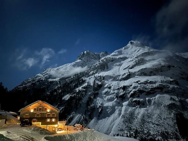 65568089-D622-43D6-BCAC-44CE11436B59