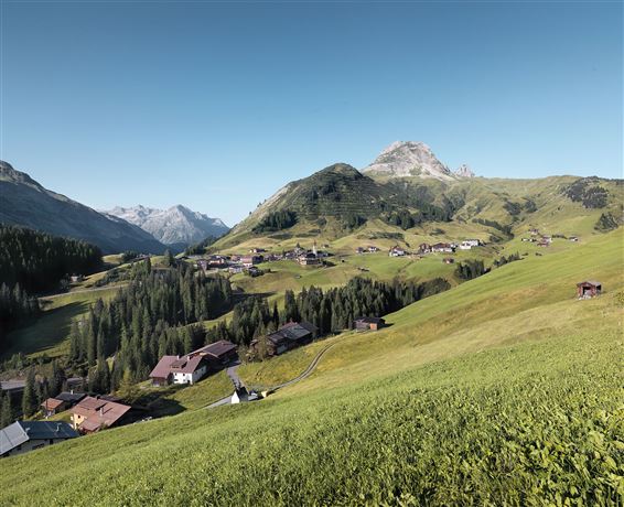 Ausblick von Gehren nach Warth