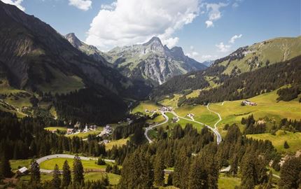 Blick nach Schröcken von Neßlegg zum Körbersee