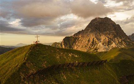 Höferspitze und im Hintergrund Heita