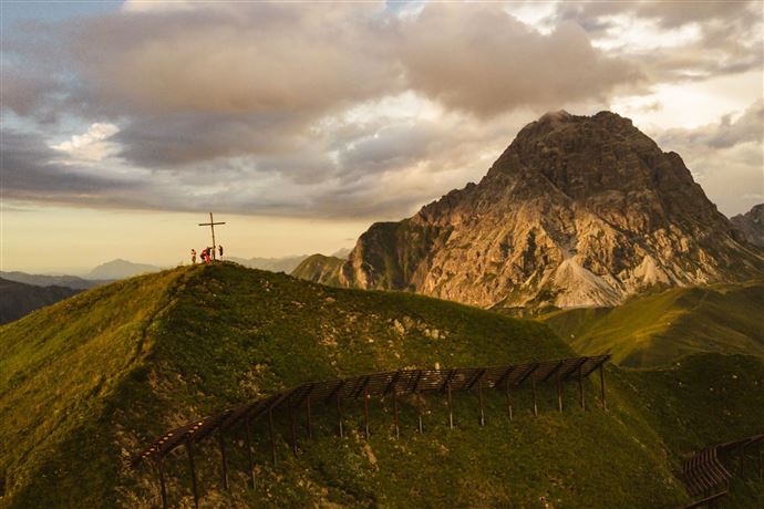 Höferspitze und im Hintergrund Heita