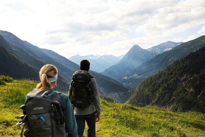 Von Warth dem Lechweg entlang nach Lechleiten